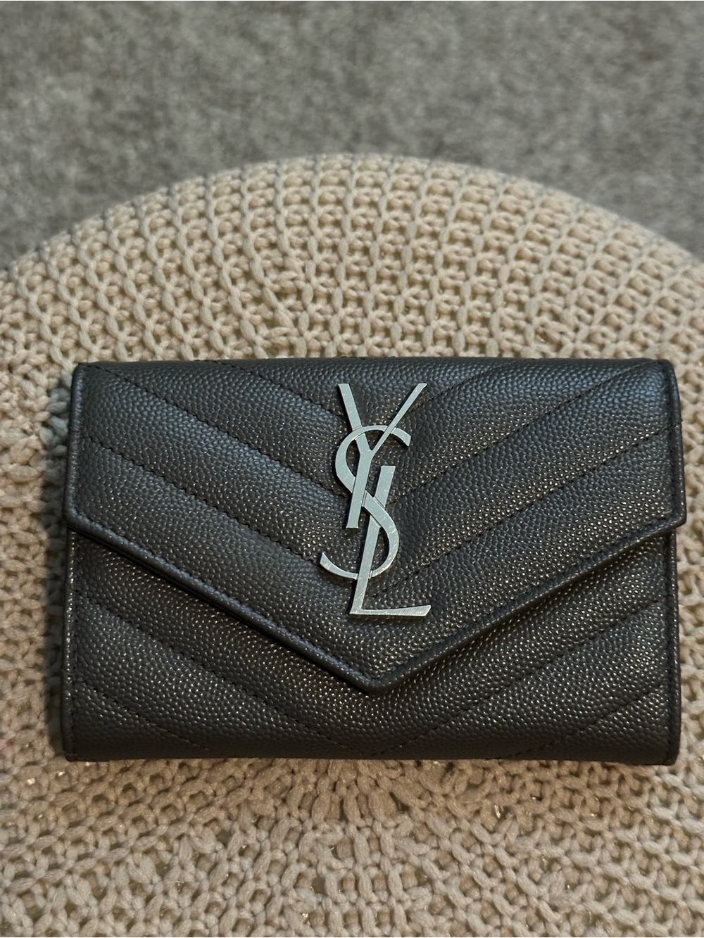 Authentic Saint Laurent Gray Quilted Leather Wallet with Silver YSL Emblem - Picture 2 of 14